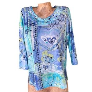 Crewneck Heart Print Top 3/4 Sleeves